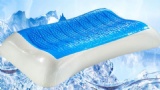 Memory foam pillow with cool gel
